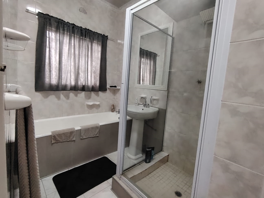 4 Bedroom Property for Sale in Dan Pienaar Free State